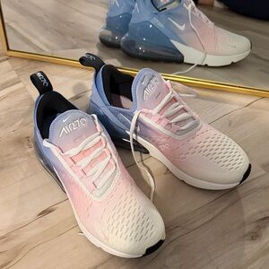 Brand New Nike Air270